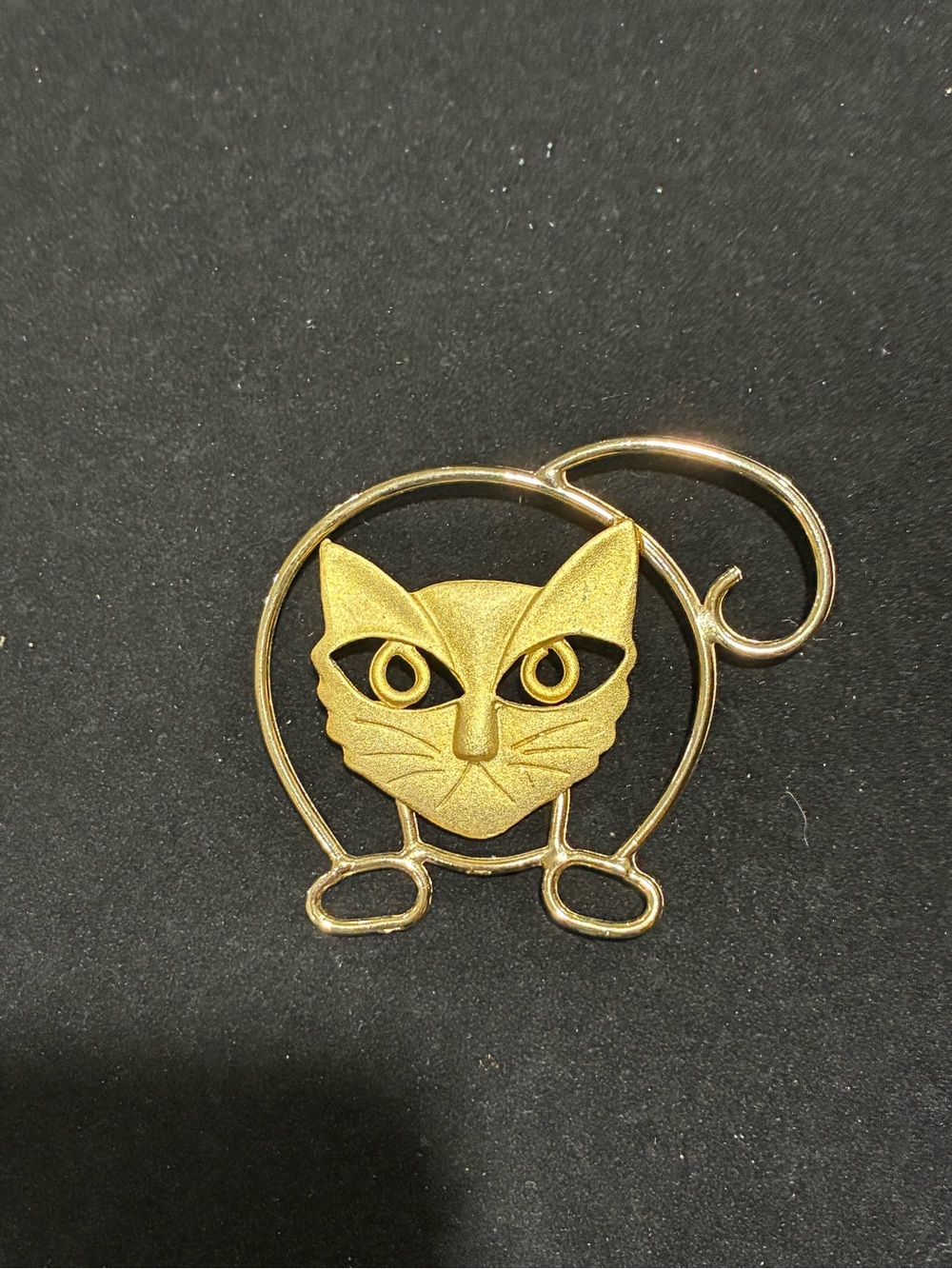 Vintage Sculptural Large Cat Brooch